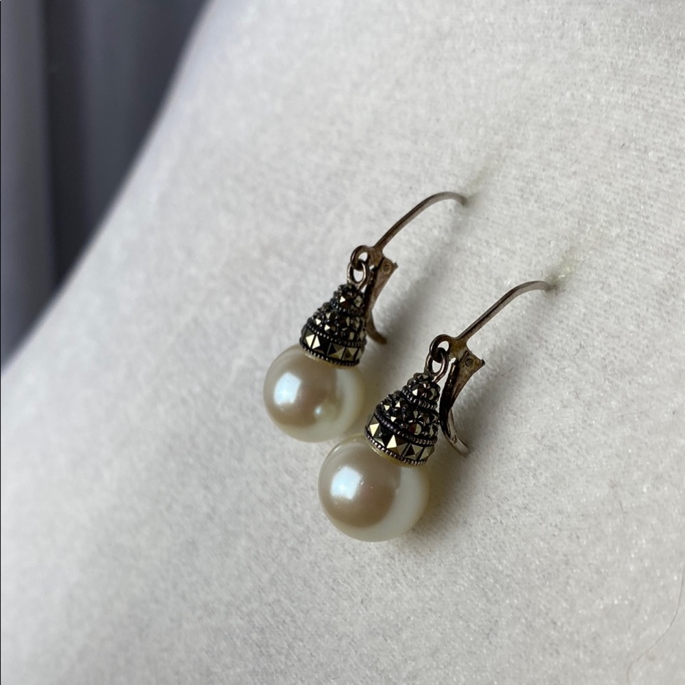 Elegant Pearl Drop Earrings